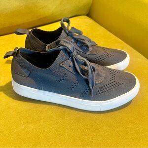 Steve Madden Faste Knit Laced Sneakers